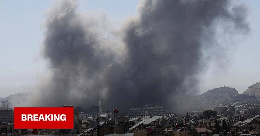 powerful israeli strikes rock damascus amid rising tensions over druze minority